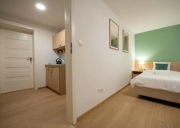 Szumi Events & * Regimin